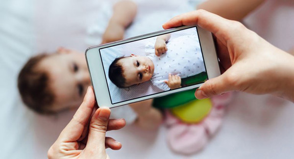 為何新媽媽們熱衷曬娃？