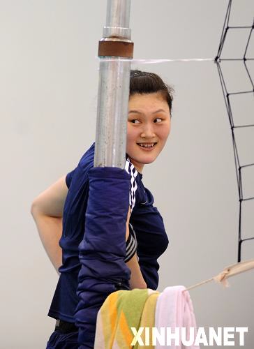 王寶泉“魔鬼訓(xùn)練” 新女排首次公開訓(xùn)練