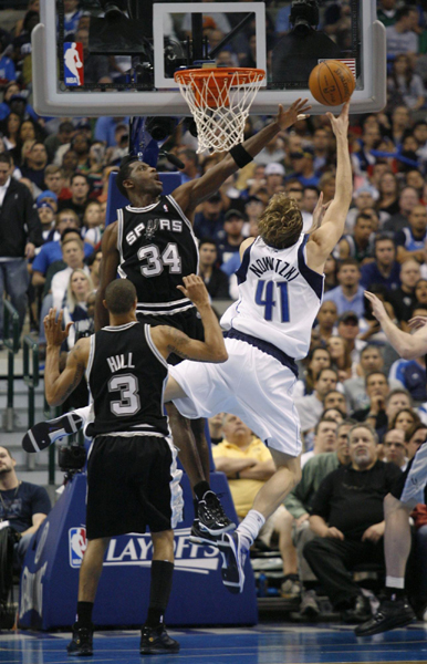 NBA季后賽：鄧肯25分 馬刺客場(chǎng)102:88屠小牛