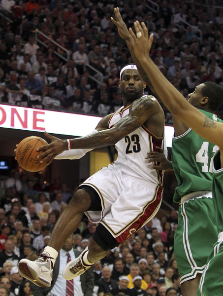 NBA：綠衫軍大勝奪主場優勢 騎士1:1被扳平