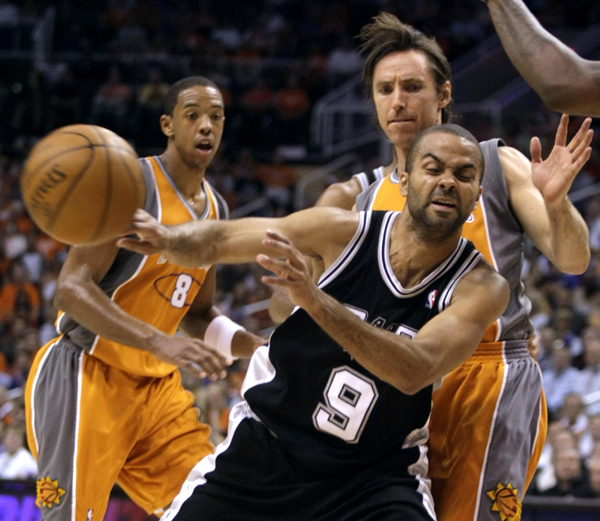 NBA：弗萊5記三分助太陽 馬刺苦戰0:2打道回府