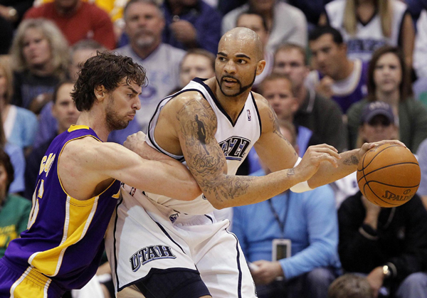 NBA：科比32分 湖人4:0橫掃爵士會師太陽