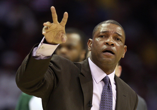 NBA：詹姆斯如同夢游騎士慘敗32分 綠衫軍3:2領(lǐng)先