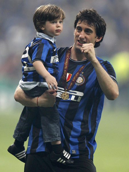 歐冠：米利托梅開二度 國米擒拜仁奪三冠王