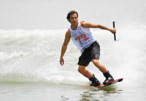 張柏芝弟弟獲四體會滑水亞軍 梁朝偉是其學生