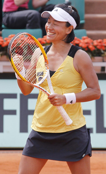 法網(wǎng)：納達(dá)爾取得開(kāi)門紅 薩芬娜爆大冷