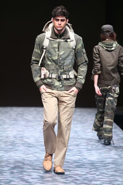 百億際華傾力打造3543國(guó)內(nèi)首家軍旅戶外休閑品牌