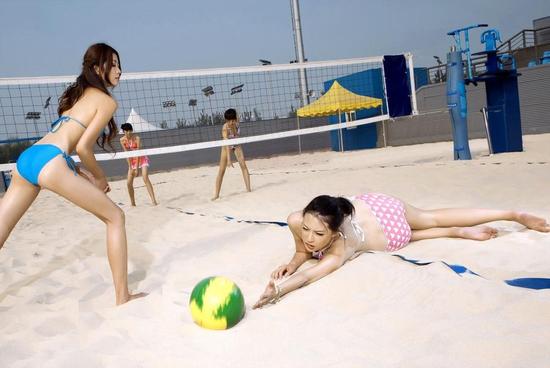 沙排寶貝秀傲人身姿