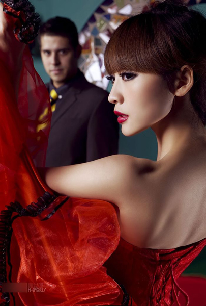 柳巖演繹西班牙冷艷熱情兩重奏