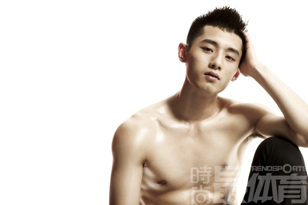 張繼科變身型男拍攝寫真