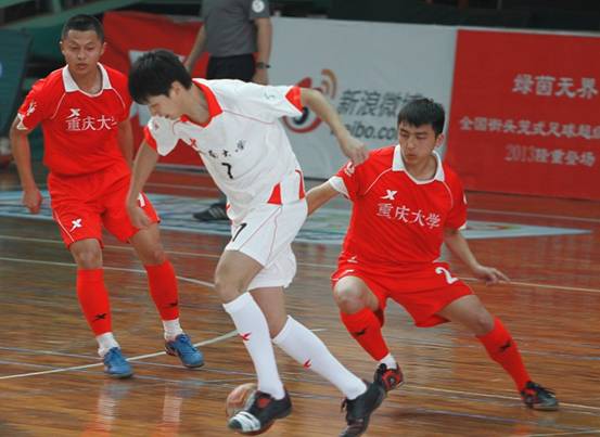 特步大五聯賽重慶賽區落幕 重慶大學狂勝奪冠