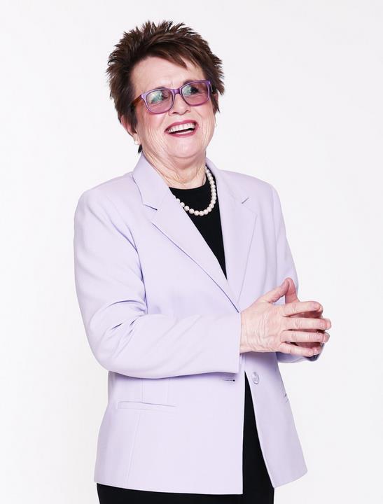 眾球星拍攝寫真 莎娃領銜沃茲大秀美背