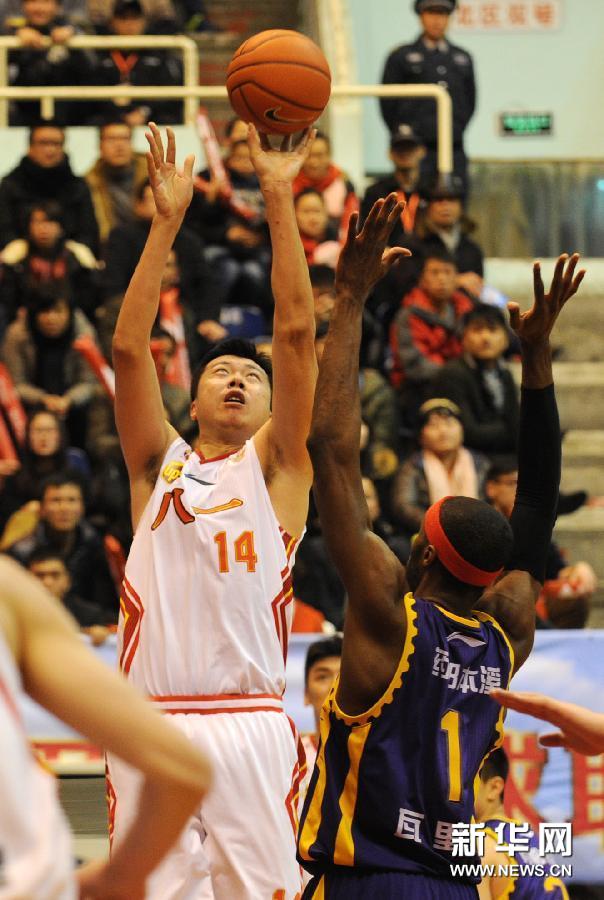 “郅敬傳奇”：王治郅二十載籃球生涯謝幕